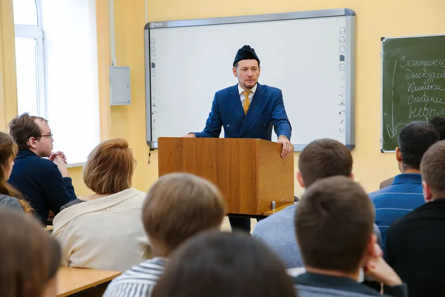 Первый зампред Духовного управления мусульман РФ Дамир Мухетдинов выступил с лекцией перед преподавателями и студентами Института международных отношений и мировой истории ННГУ им. Н.И.Лобачевского